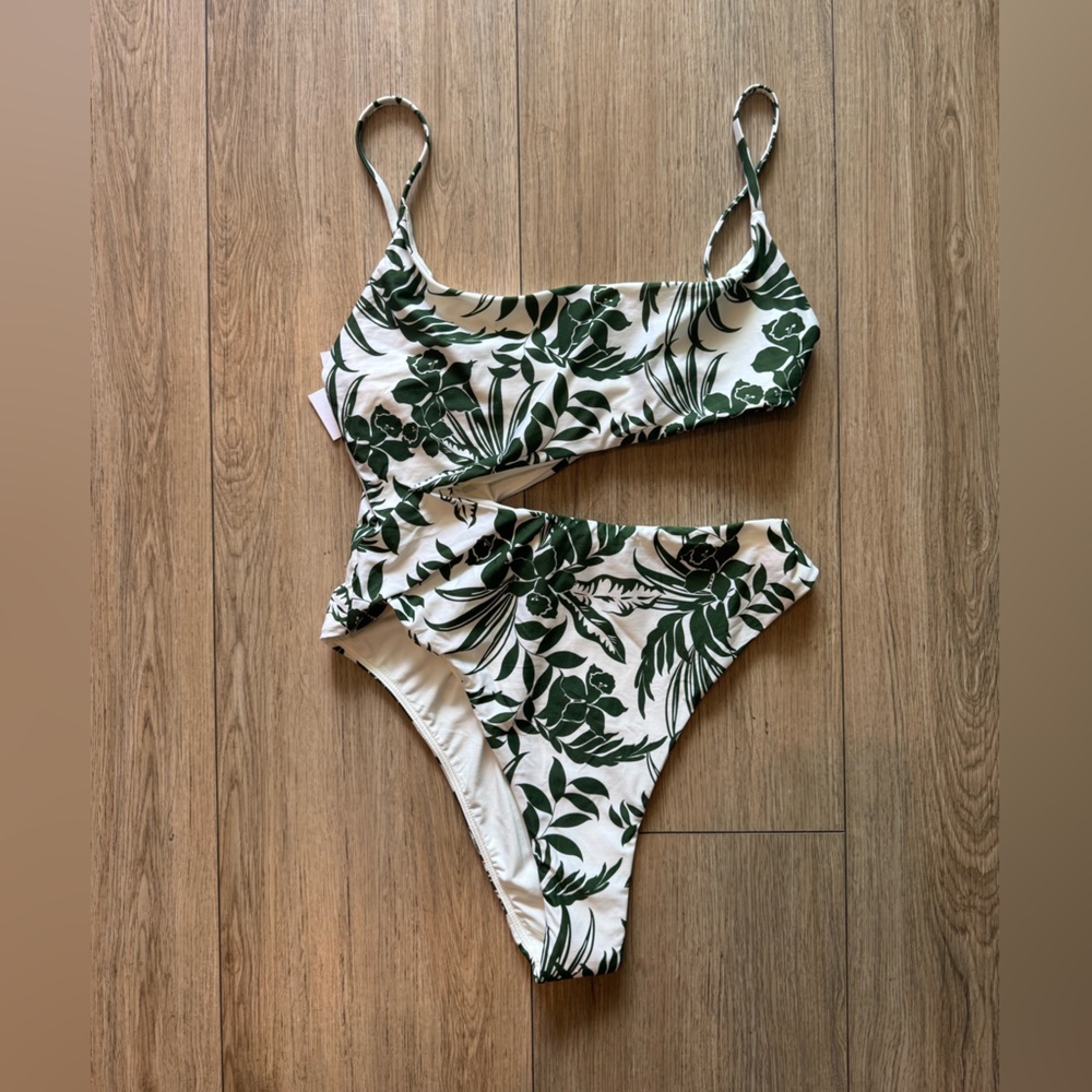 L*Space Eco Chic Eco Eclipse One Piece - Picture 9 of 11